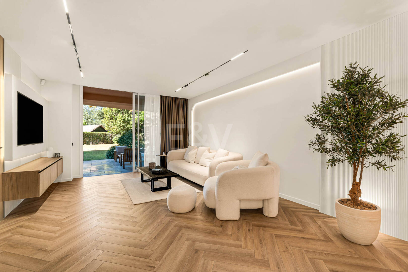 Hermoso apartamento con jardin privado junto a Los Naranjos Golf