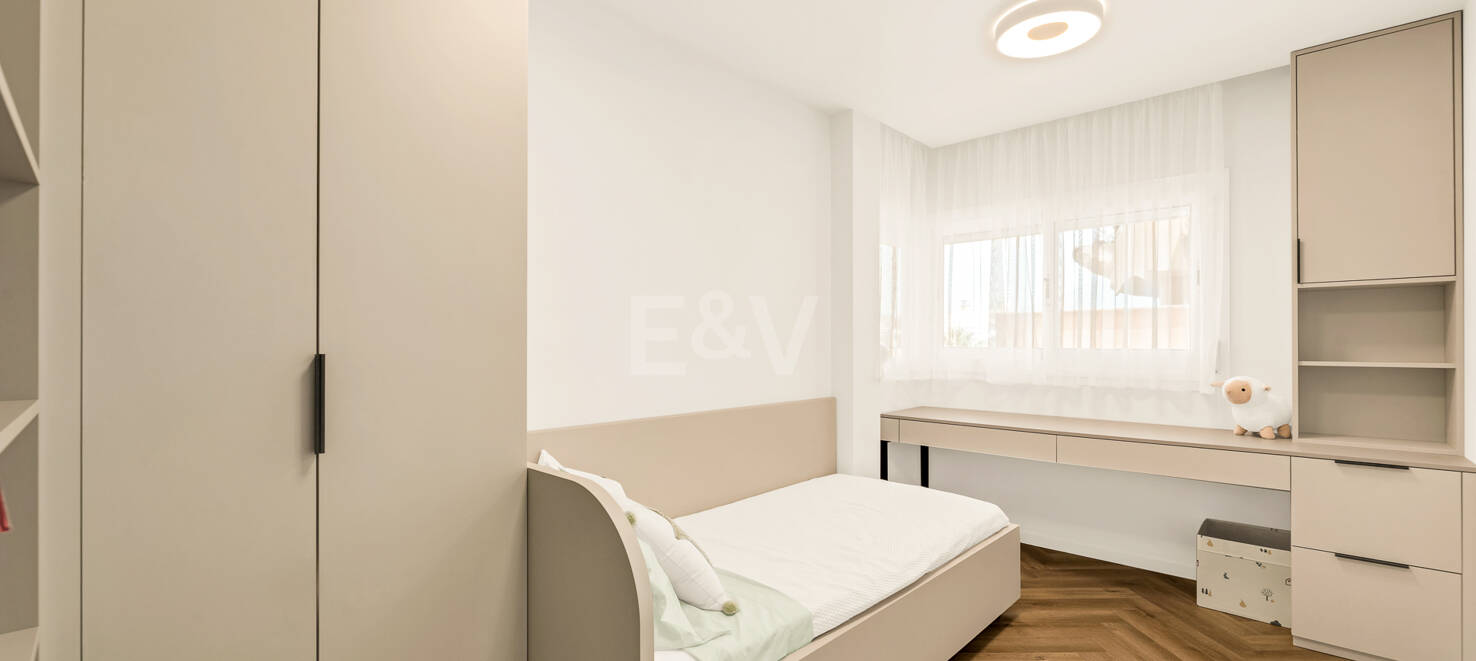 Chic Garden Apartment with Privacy next to Los Naranjos Golf