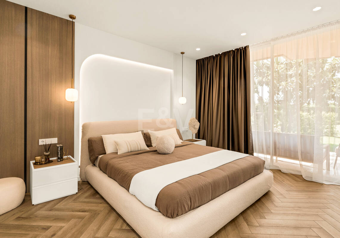Chic Garden Apartment with Privacy in Las Brisas next to Los Naranjos Golf