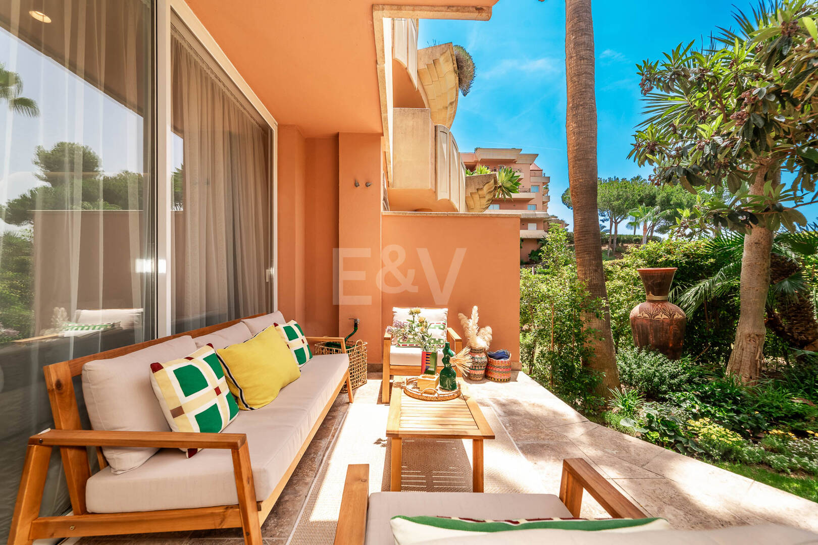 Hermoso apartamento con jardin privado junto a Los Naranjos Golf