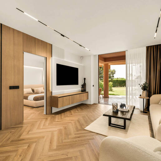 Chic Garden Apartment with Privacy next to Los Naranjos Golf