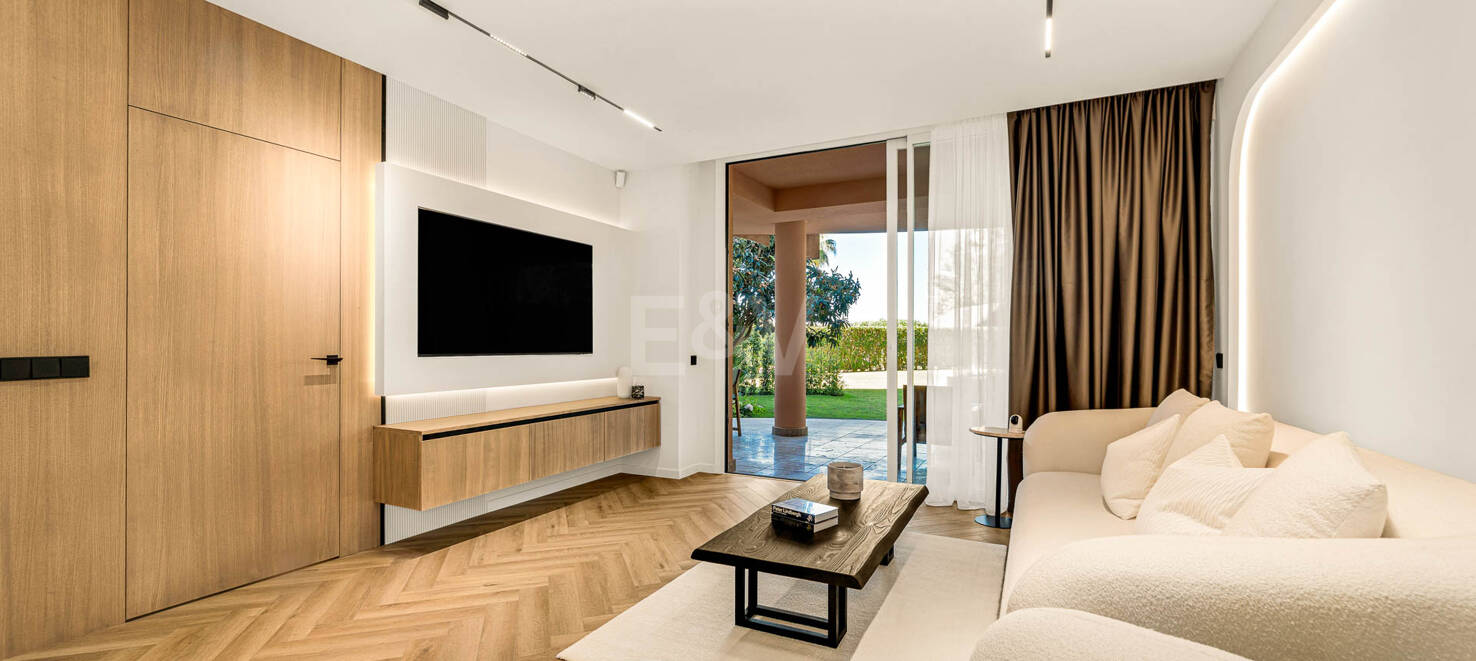 Chic Garden Apartment with Privacy next to Los Naranjos Golf