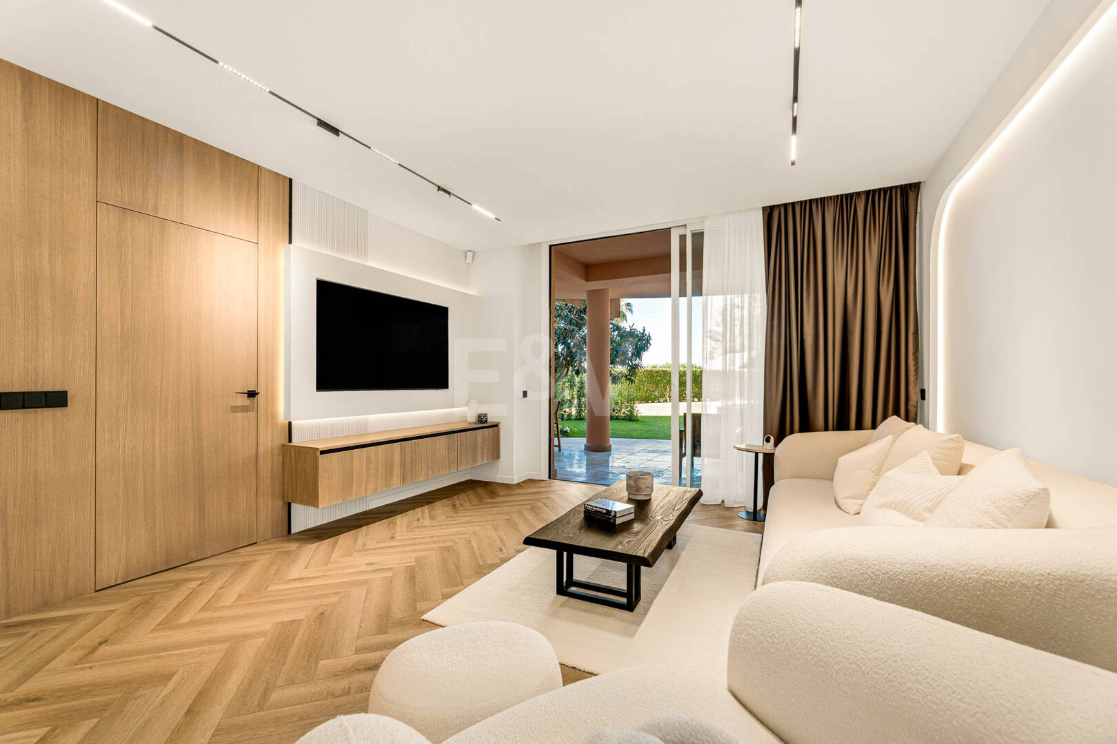 Hermoso apartamento con jardin privado junto a Los Naranjos Golf