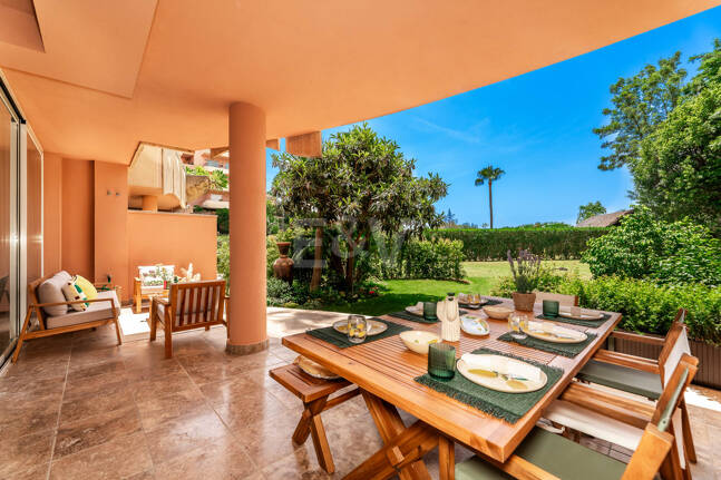 Hermoso apartamento con jardin privado junto a Los Naranjos Golf