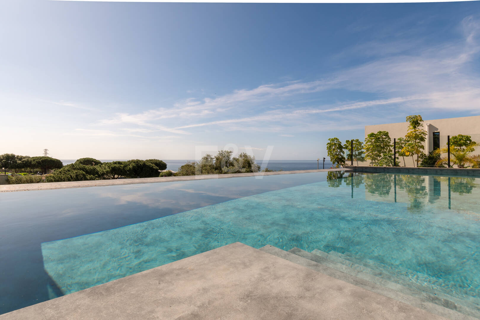 Impressive Villa on the Golf Frontline with Panoramic Views
