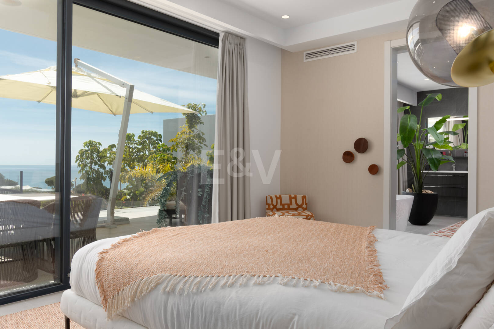 Impressive Villa on the Golf Frontline with Panoramic Views