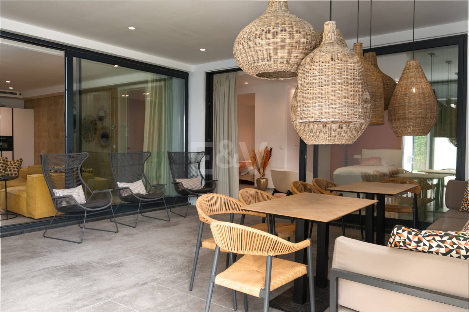 Impressive Villa on the Golf Frontline with Panoramic Views