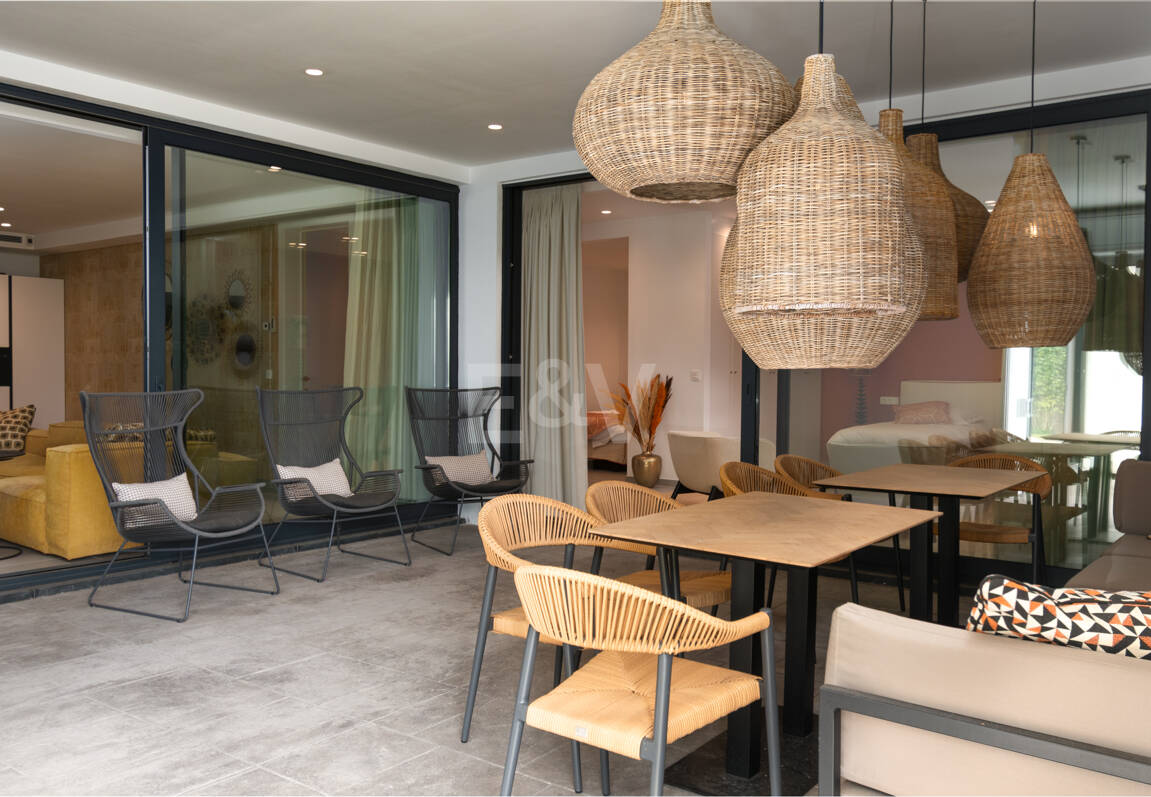 Impressive Villa on the Golf Frontline with Panoramic Views