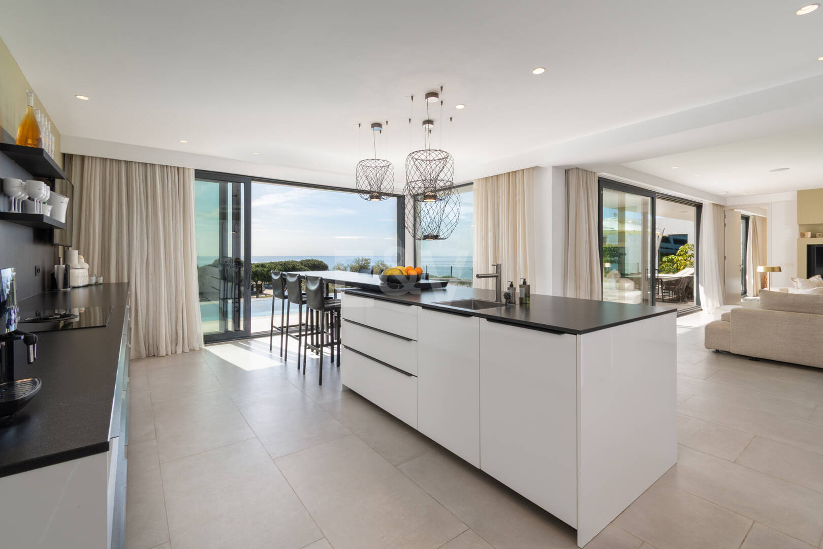 Impressive Villa on the Golf Frontline with Panoramic Views