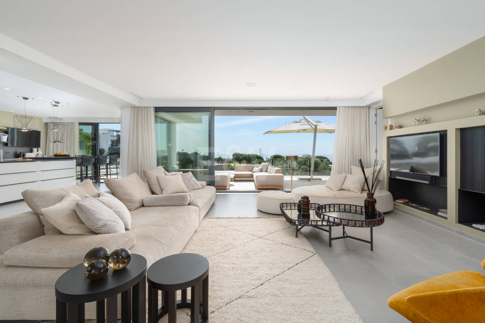 Impressive Villa on the Golf Frontline with Panoramic Views