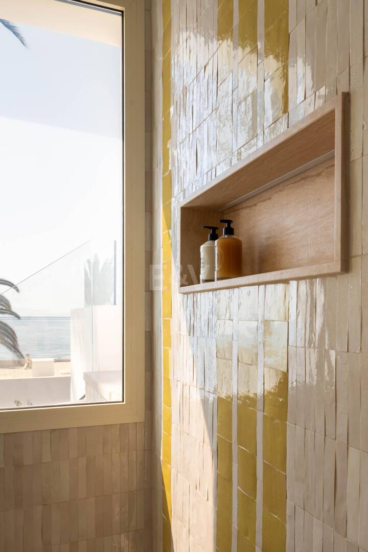 Beachfront Elegance on Marbella’s Golden Mile