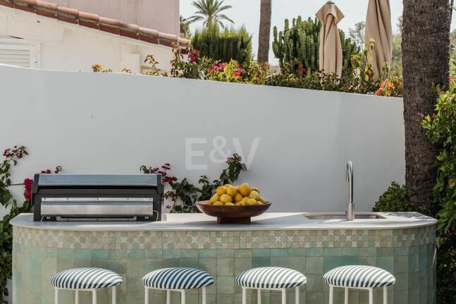 Beachfront Elegance on Marbella’s Golden Mile