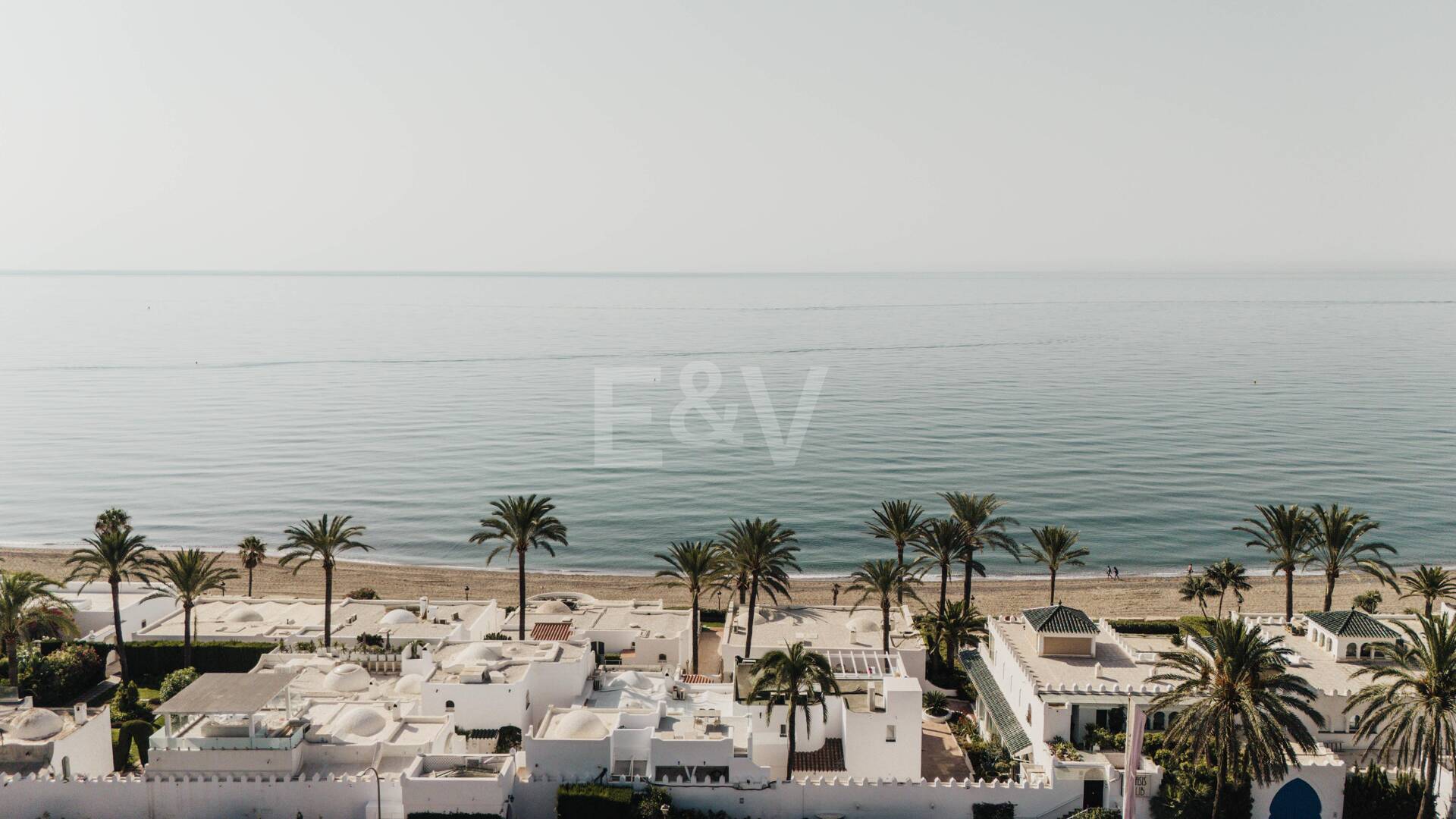 Strandnahe Eleganz an der Goldenen Meile von Marbella