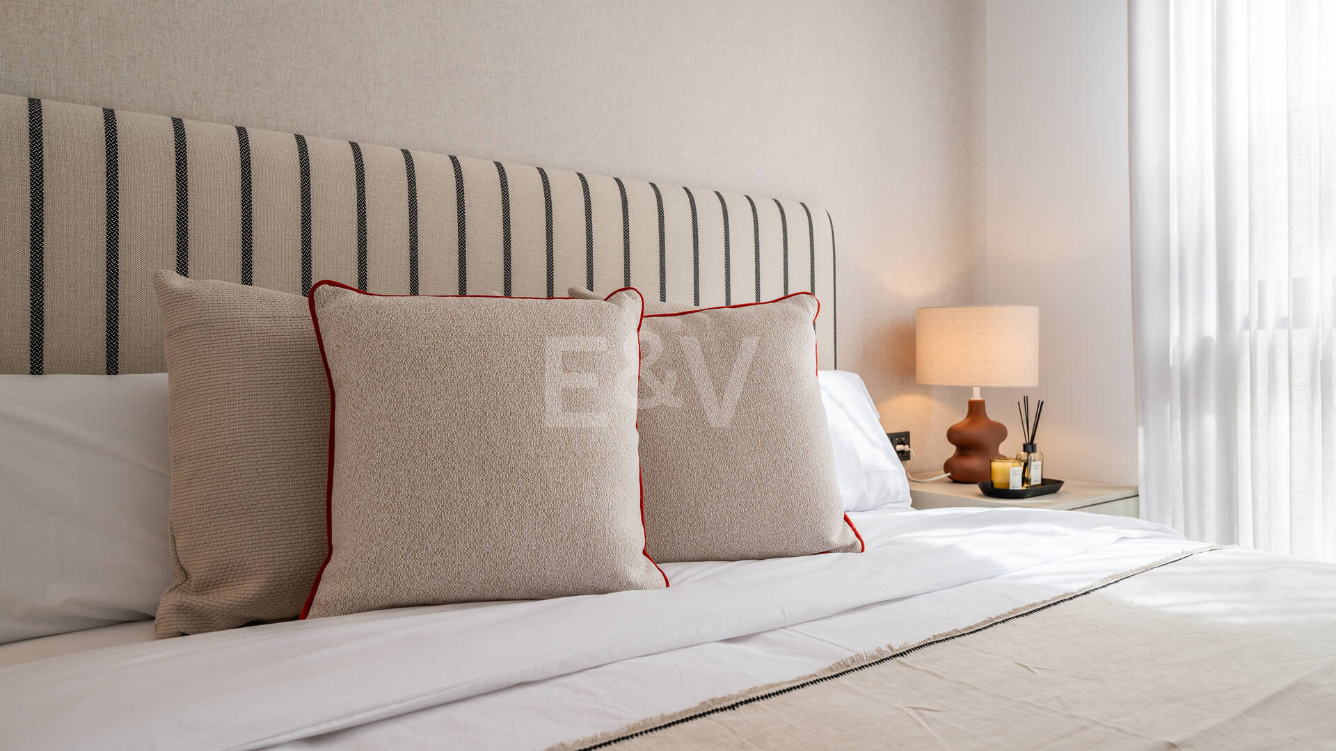 Apartamento de 3 habitaciones a estrenar en Medblue, Altos de Los Monteros con impresionantes vistas al mar