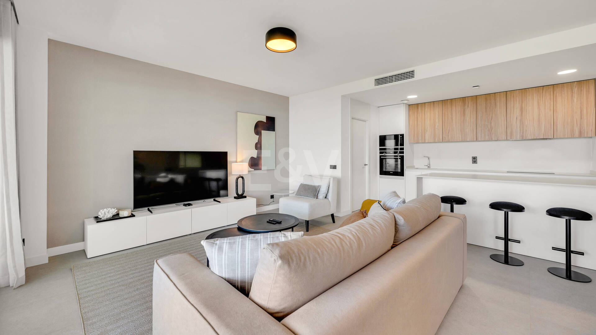 Apartamento de 3 habitaciones a estrenar en Medblue, Altos de Los Monteros con impresionantes vistas al mar