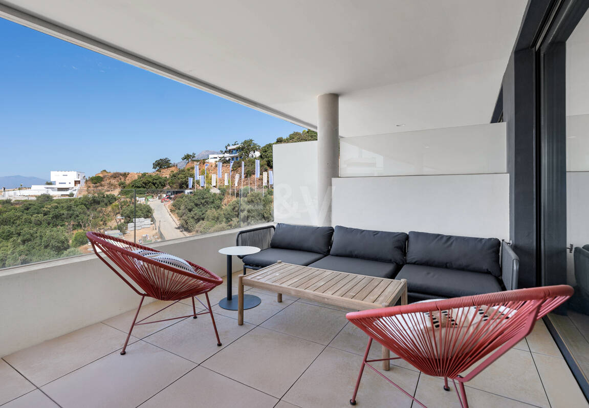 Apartamento de 3 habitaciones a estrenar en Medblue, Altos de Los Monteros con impresionantes vistas al mar