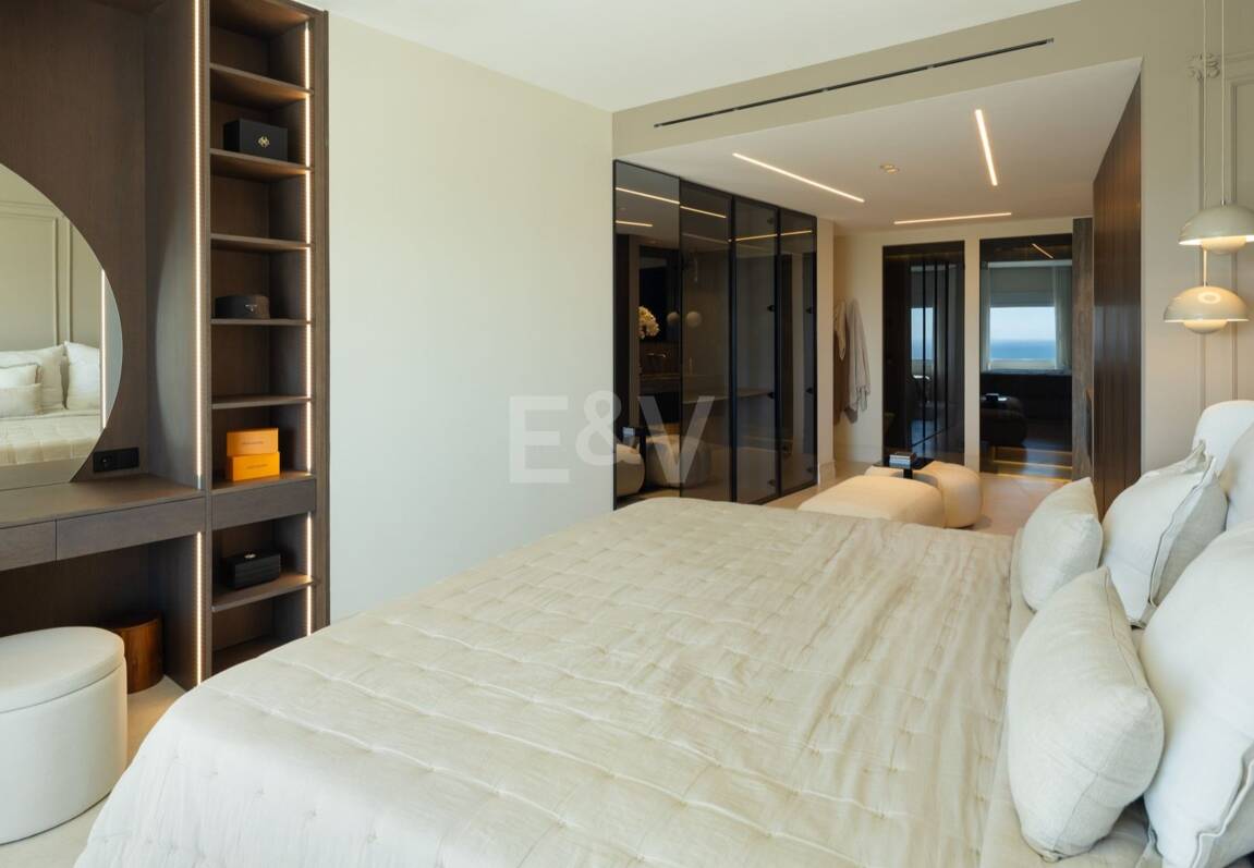 Impressive Duplex Penthouse with Private Pool and Panoramic Sea Views