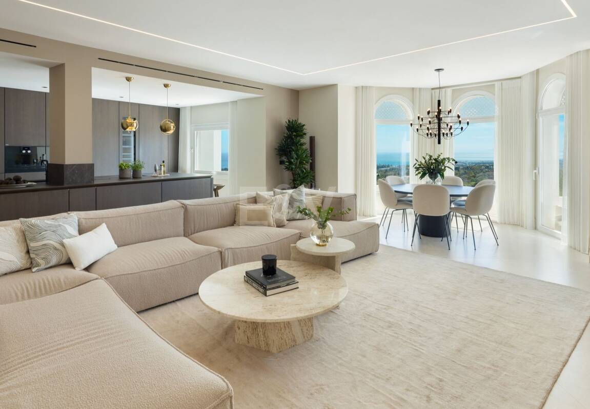 Impressive Duplex Penthouse with Private Pool and Panoramic Sea Views