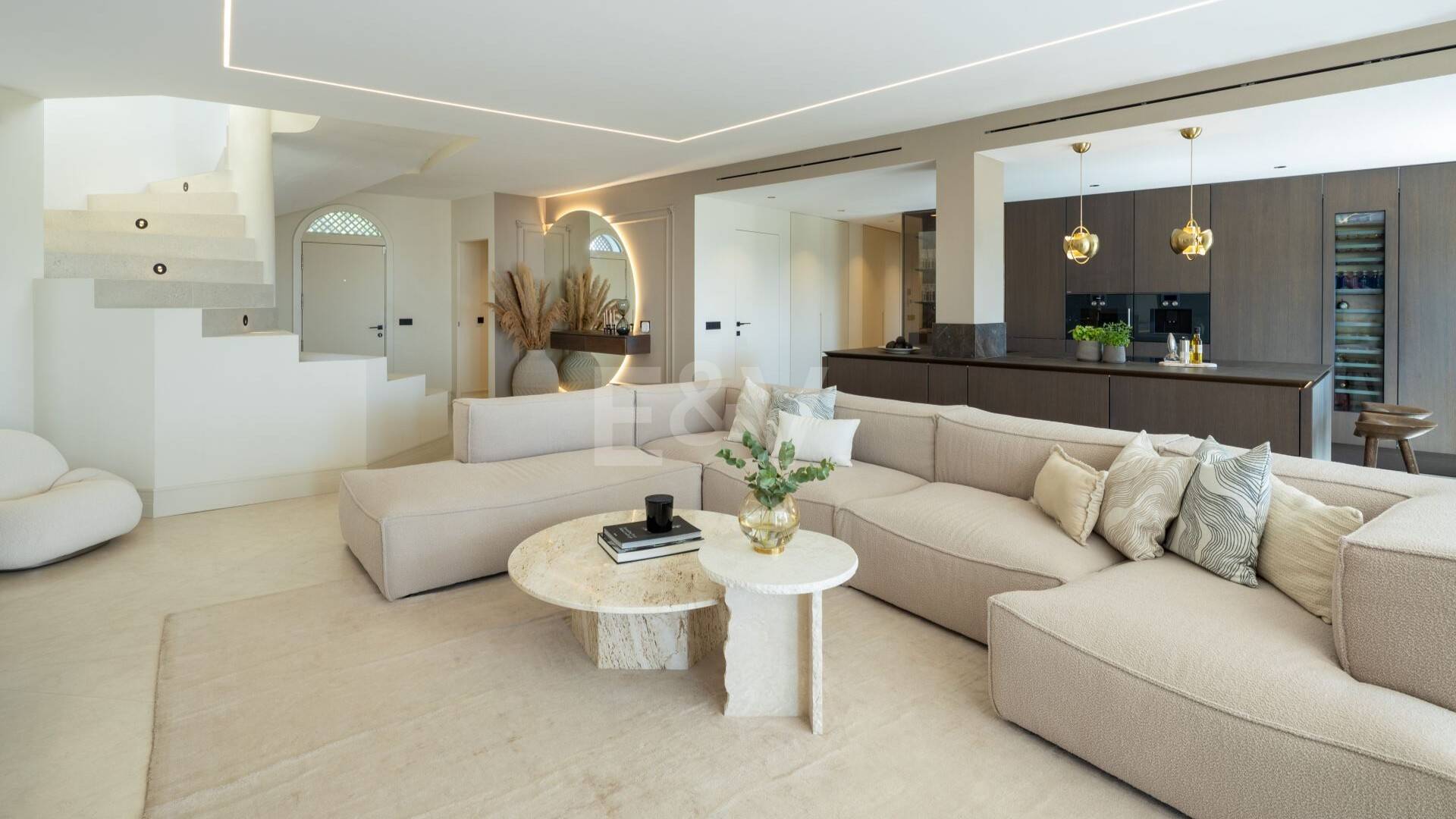 Impressive Duplex Penthouse with Private Pool and Panoramic Sea Views