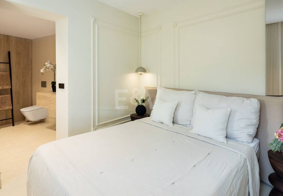 Impressive Duplex Penthouse with Private Pool and Panoramic Sea Views