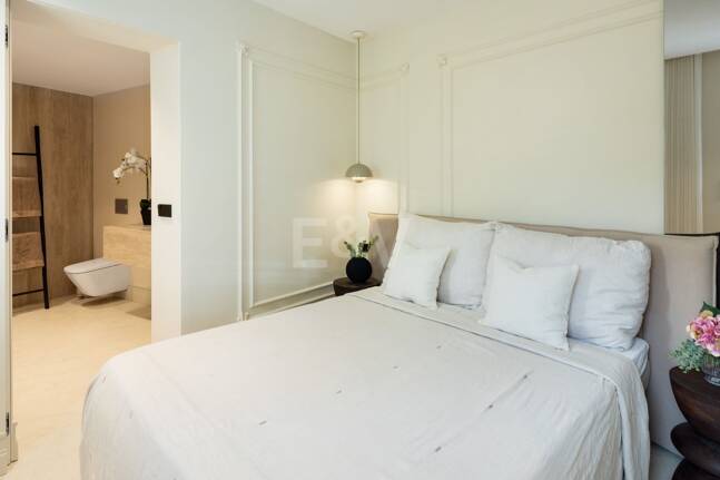 Impressive Duplex Penthouse with Private Pool and Panoramic Sea Views