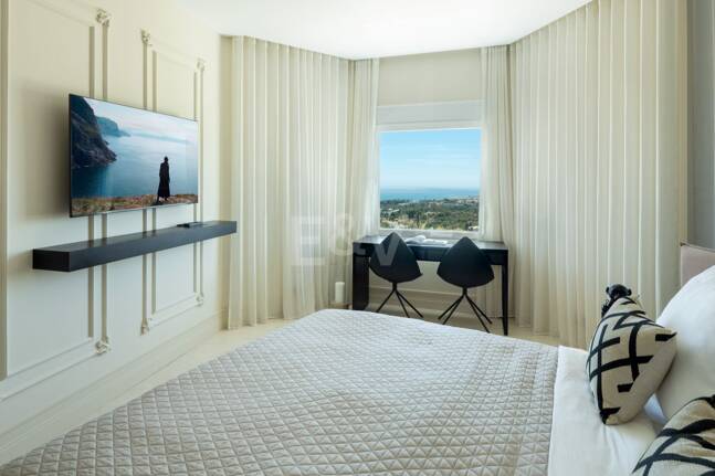 Impressive Duplex Penthouse with Private Pool and Panoramic Sea Views