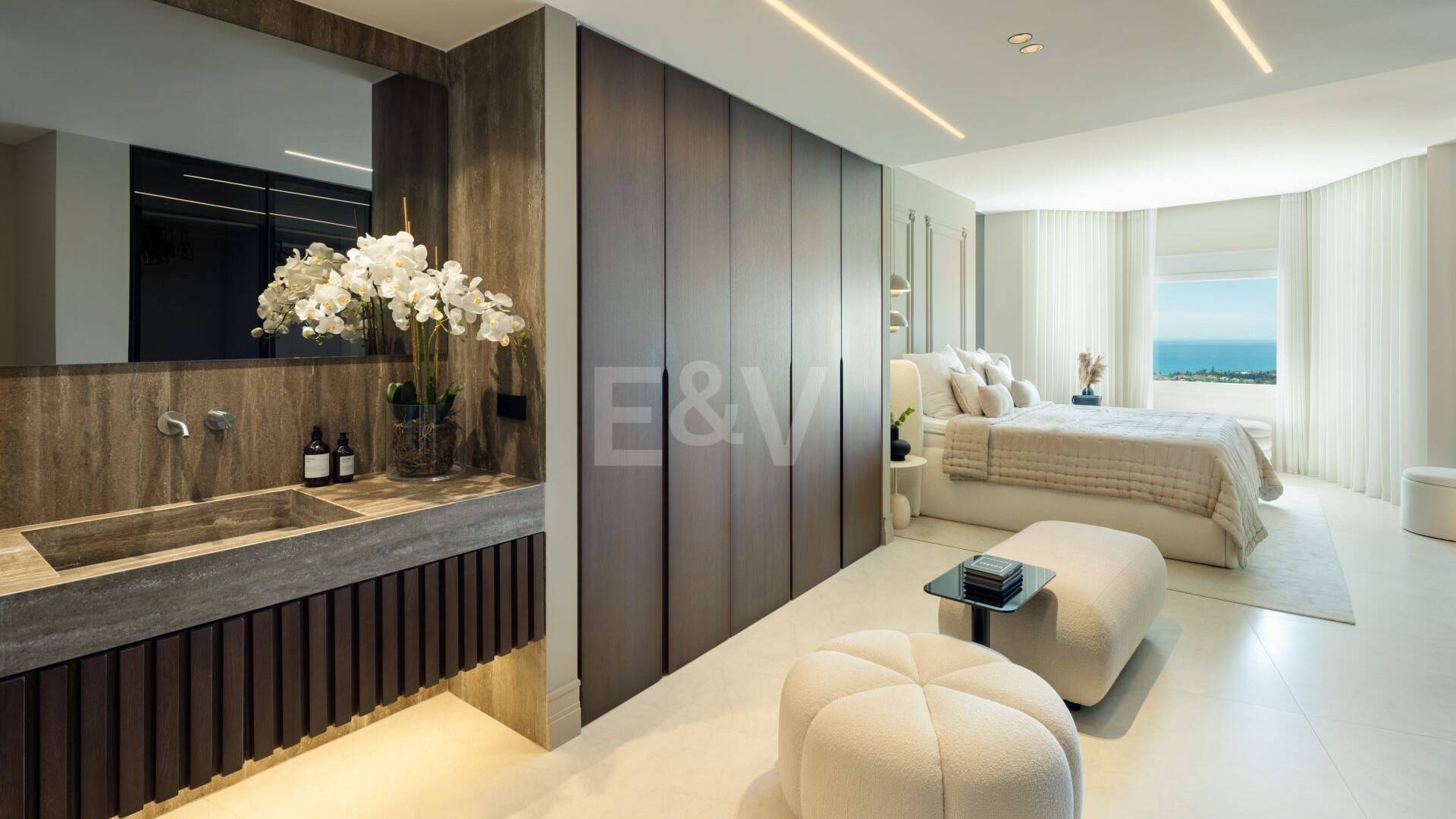 Impressive Duplex Penthouse with Private Pool and Panoramic Sea Views