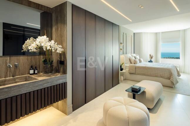 Impressive Duplex Penthouse with Private Pool and Panoramic Sea Views