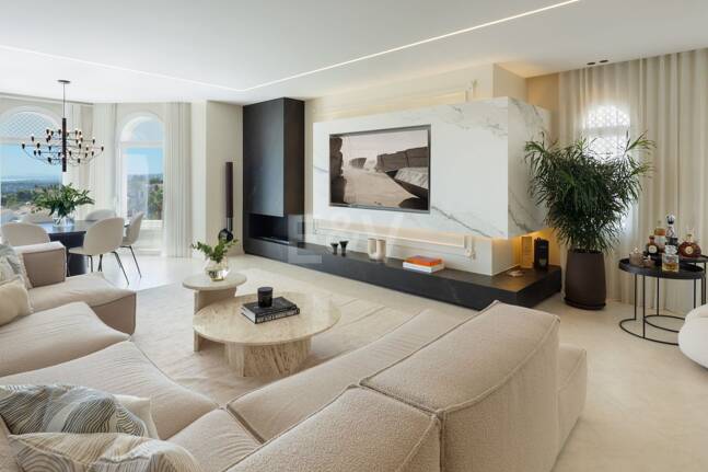 Impressive Duplex Penthouse with Private Pool and Panoramic Sea Views