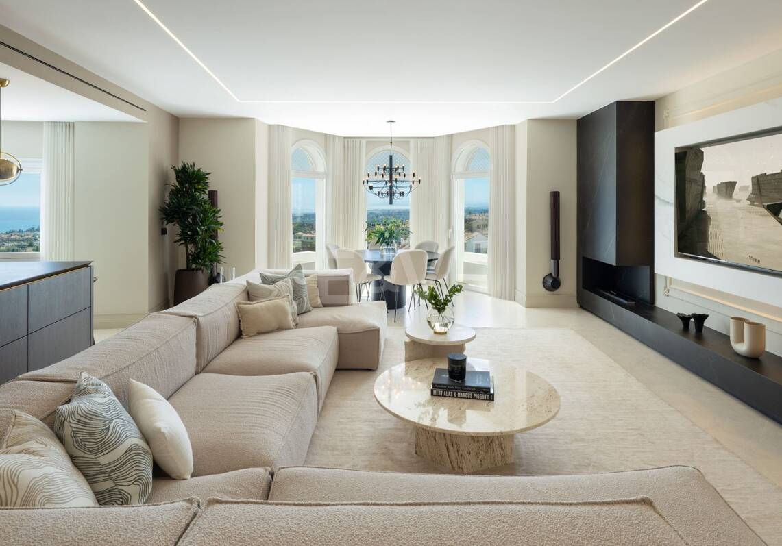 Impressive Duplex Penthouse with Private Pool and Panoramic Sea Views