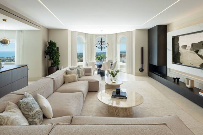 Impressive Duplex Penthouse with Private Pool and Panoramic Sea Views