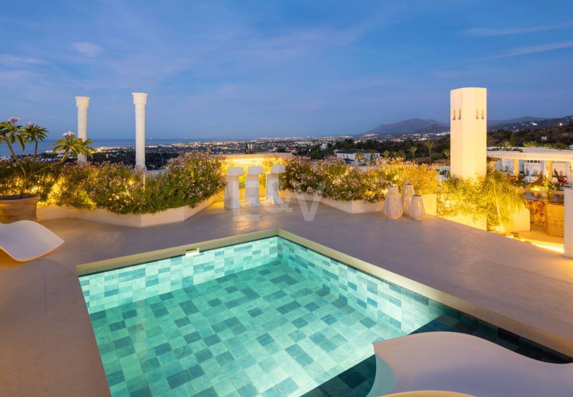 Impressive Duplex Penthouse with Private Pool and Panoramic Sea Views