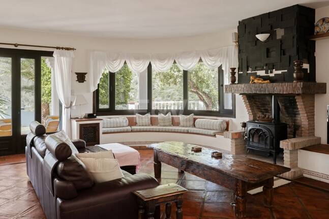 Extraordinär andalusisk Villa med Breathtaking Lake och Mountain Views i Istán