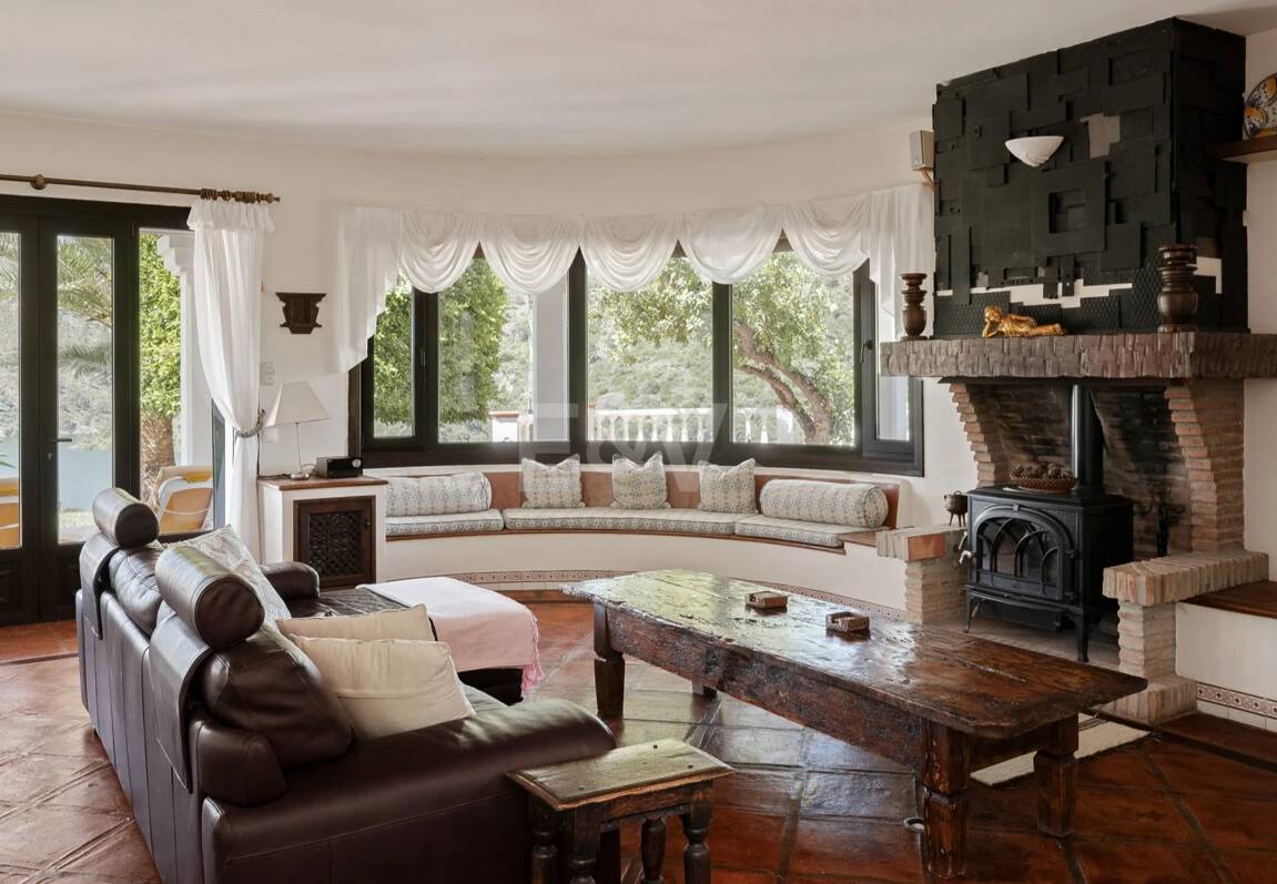 Extraordinär andalusisk Villa med Breathtaking Lake och Mountain Views i Istán