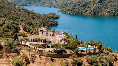 Extraordinär andalusisk Villa med Breathtaking Lake och Mountain Views i Istán
