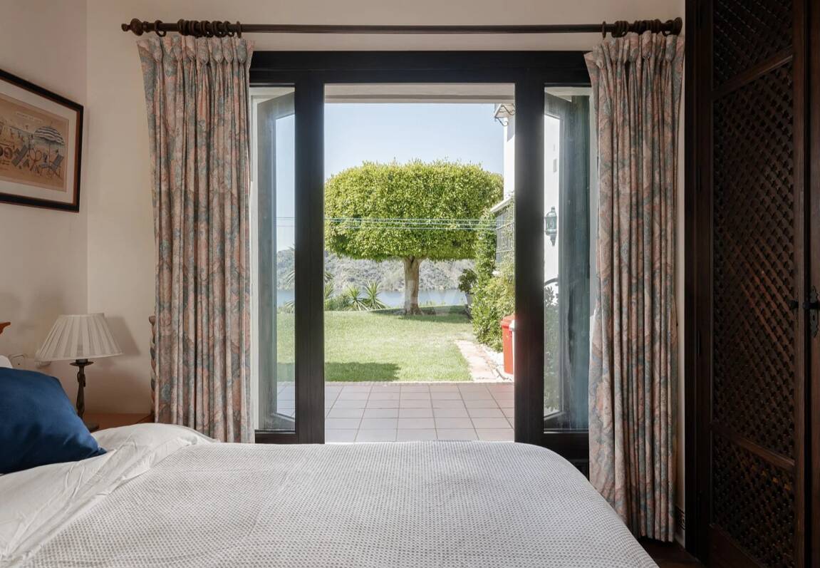 Extraordinär andalusisk Villa med Breathtaking Lake och Mountain Views i Istán