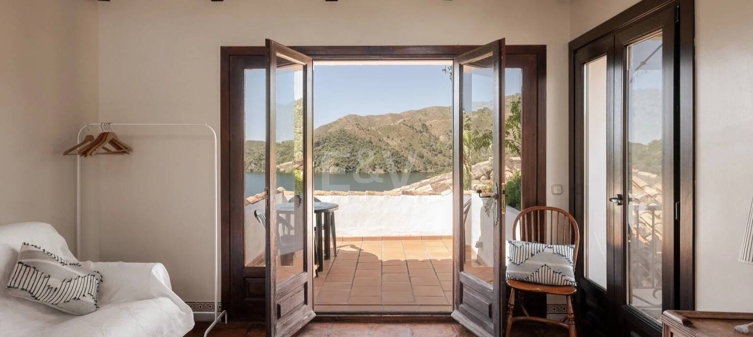 Extraordinary Andalusian Villa in Istán with Breathtaking Lake and Mountain Views
