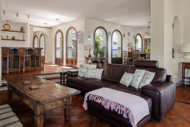 Extraordinär andalusisk Villa med Breathtaking Lake och Mountain Views i Istán