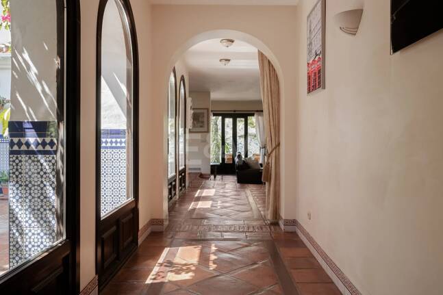 Extraordinär andalusisk Villa med Breathtaking Lake och Mountain Views i Istán