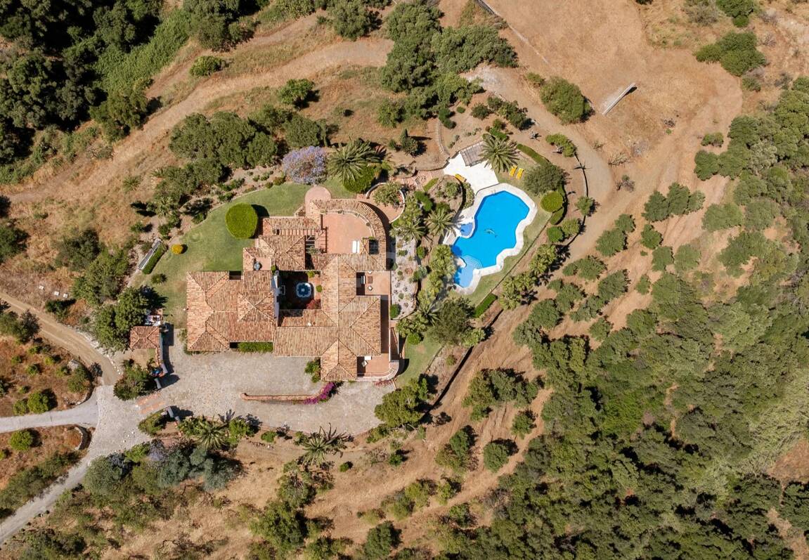 Extraordinär andalusisk Villa med Breathtaking Lake och Mountain Views i Istán