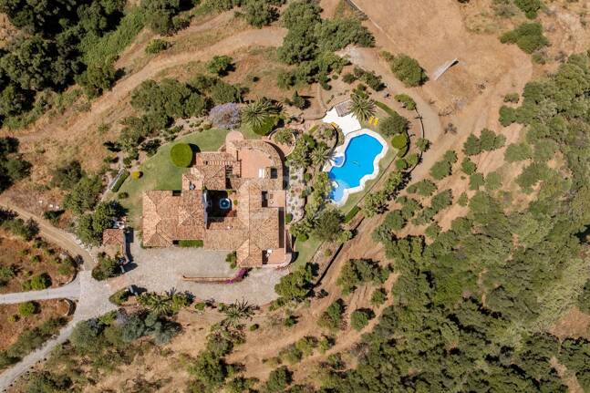 Extraordinär andalusisk Villa med Breathtaking Lake och Mountain Views i Istán