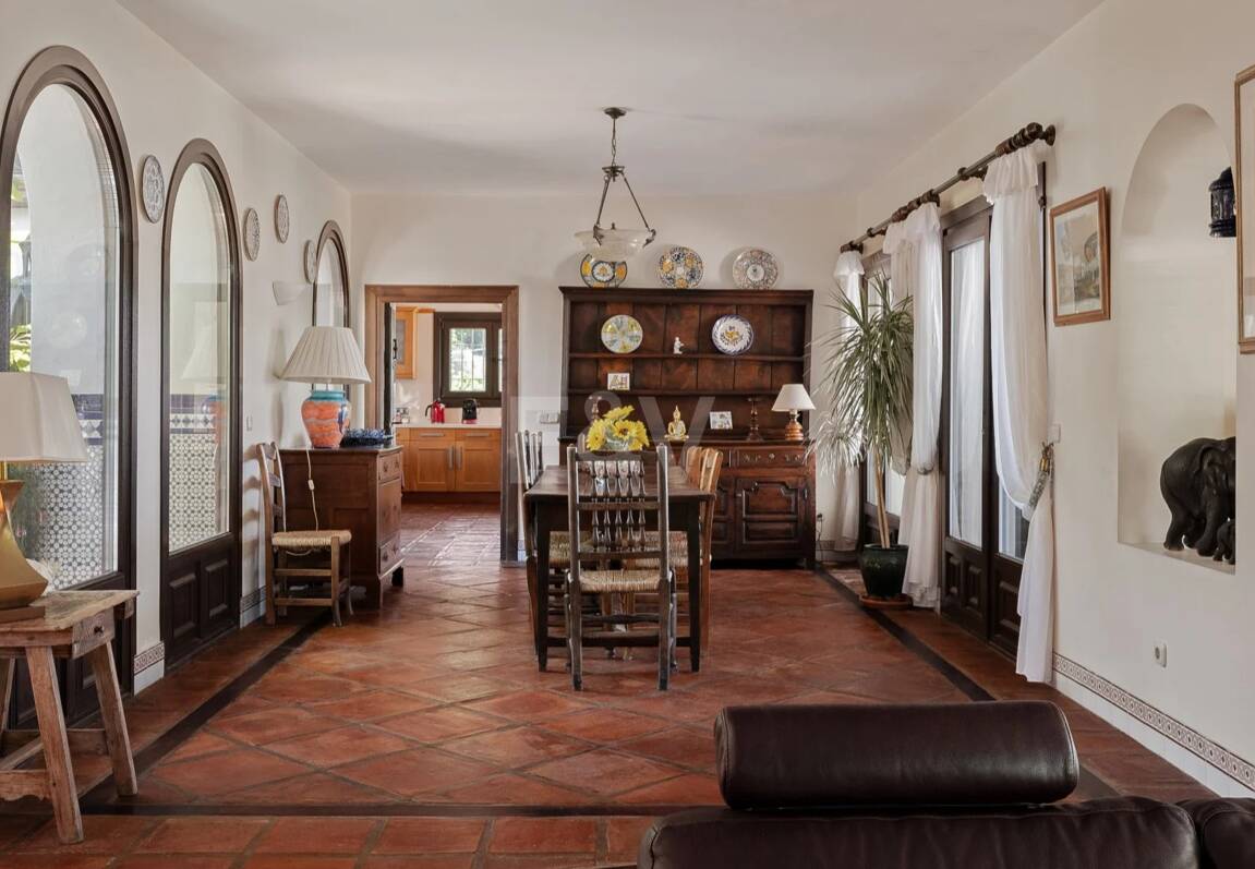 Extraordinär andalusisk Villa med Breathtaking Lake och Mountain Views i Istán