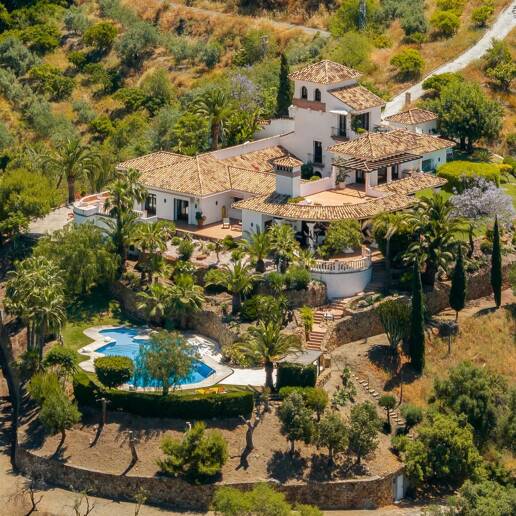 Niezwykła willa Andaluzjańska z widokiem na jezioro i góry w Istán