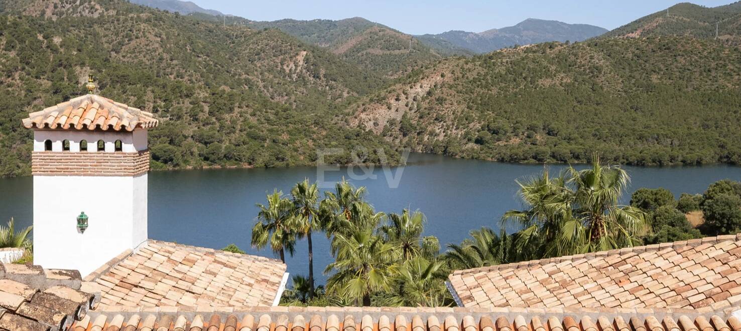 Extraordinary Andalusian Villa in Istán with Breathtaking Lake and Mountain Views