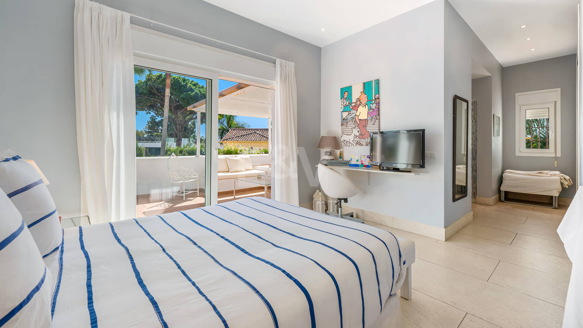 Private Coastal Retreat Combining Peace, Prime Location and Exceptional Value