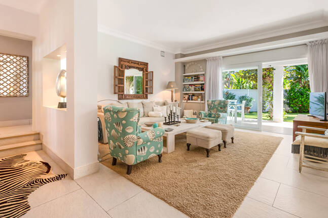 Privat kustretreat som kombinerar fred, primär plats och exceptionellt värde