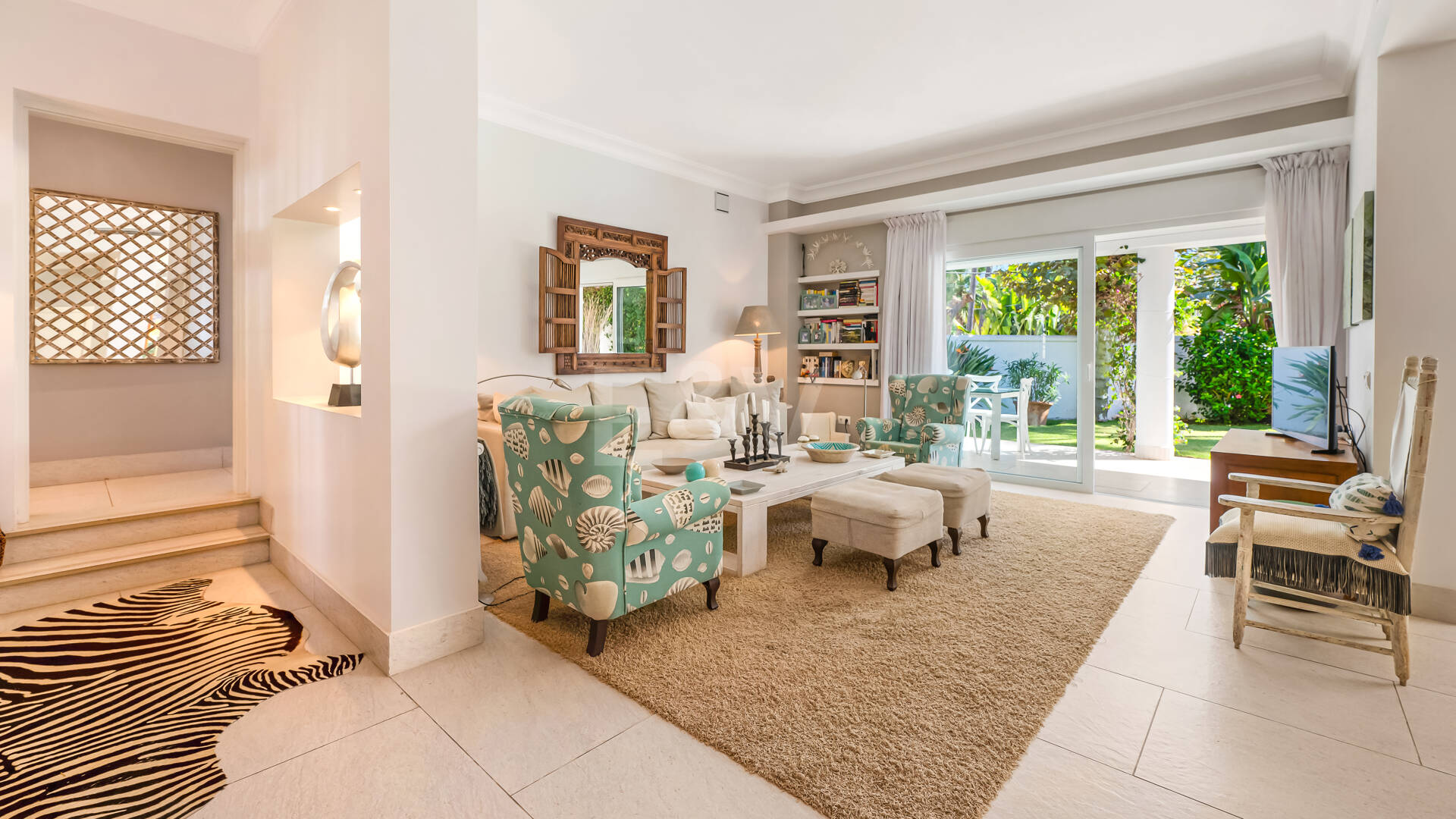 Private Coastal Retreat Combining Peace, Prime Location and Exceptional Value