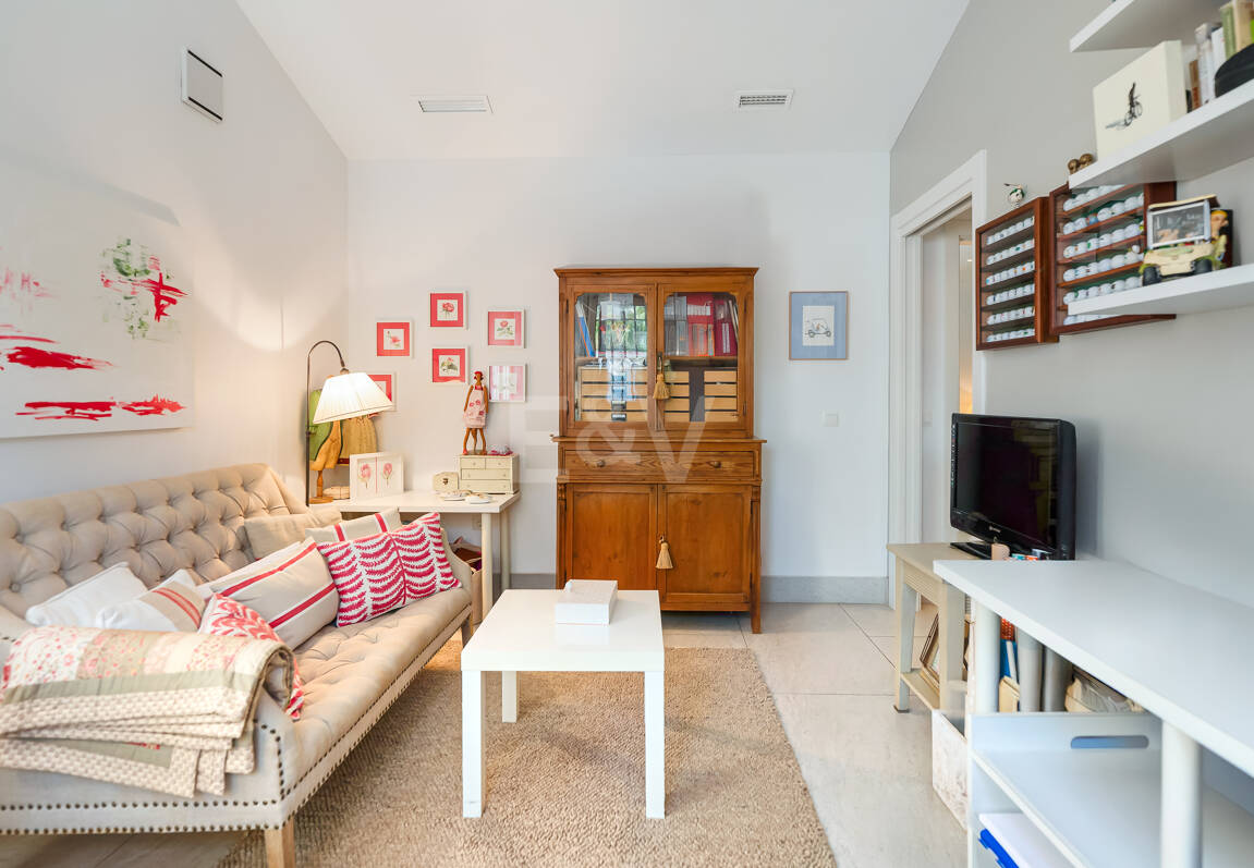 Privat kustretreat som kombinerar fred, primär plats och exceptionellt värde