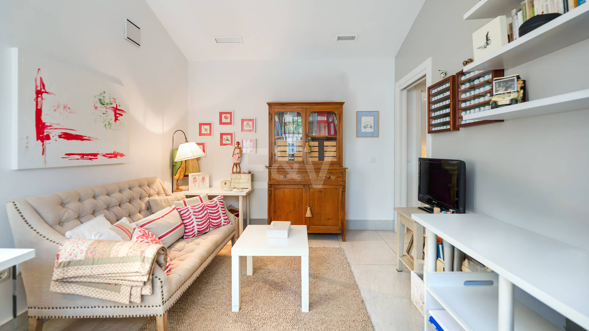 Private Coastal Retreat Combining Peace, Prime Location and Exceptional Value