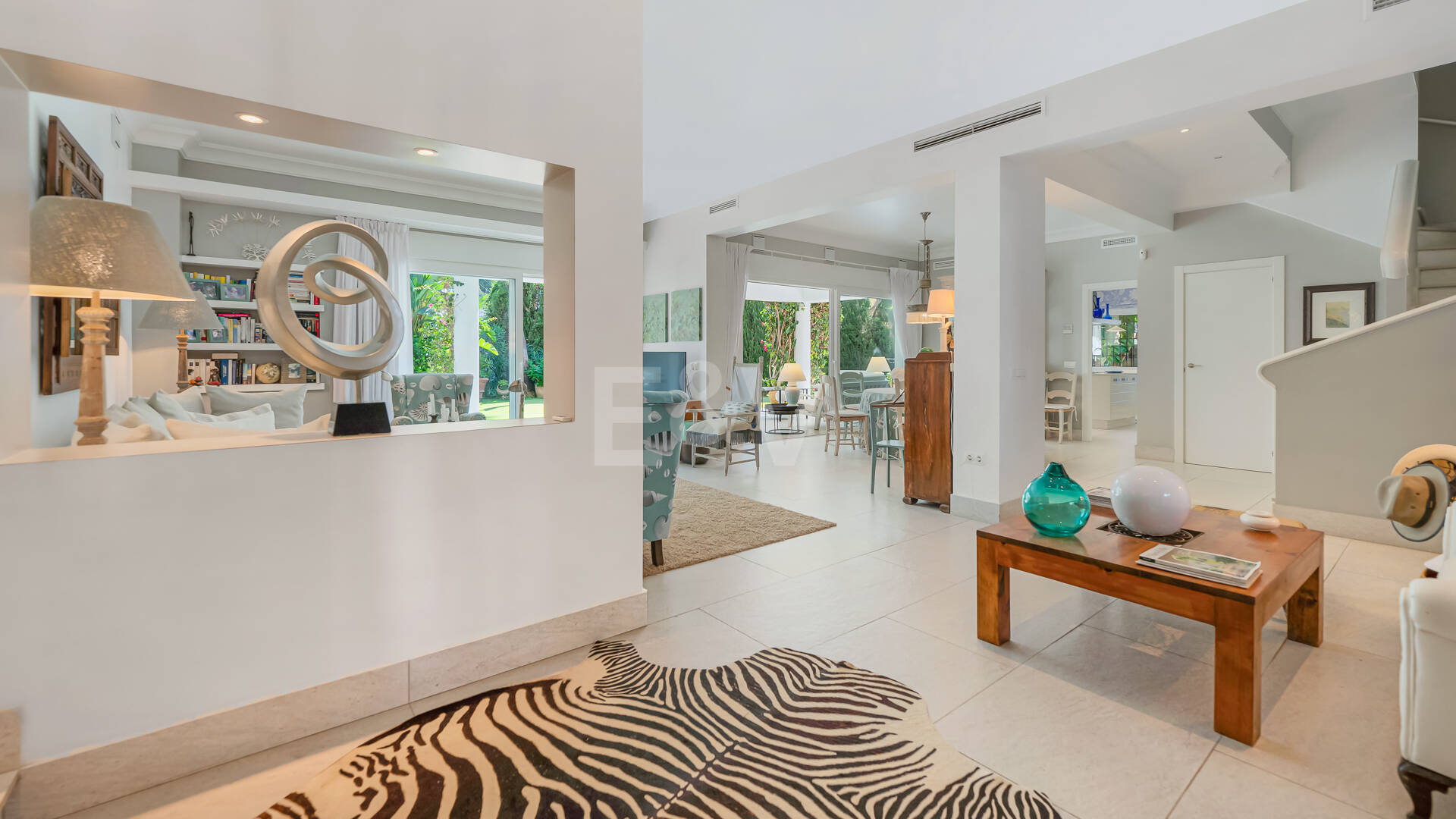 Private Coastal Retreat Combining Peace, Prime Location and Exceptional Value